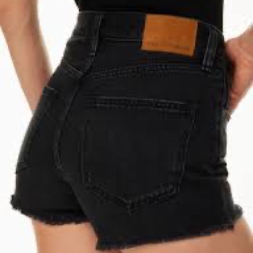 Aritzia Denim Forum, Yoko short, High waisted black denim shorts, Size 26W